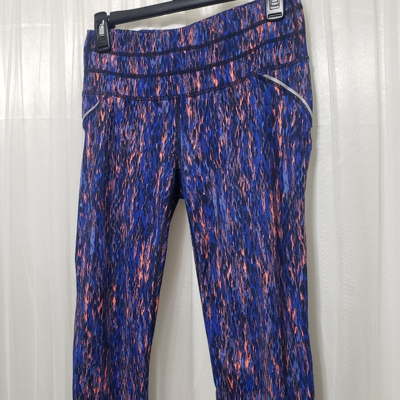 Athleta Sz S Reptile Relay Capri Leggings 212405 - Picture 4 of 14